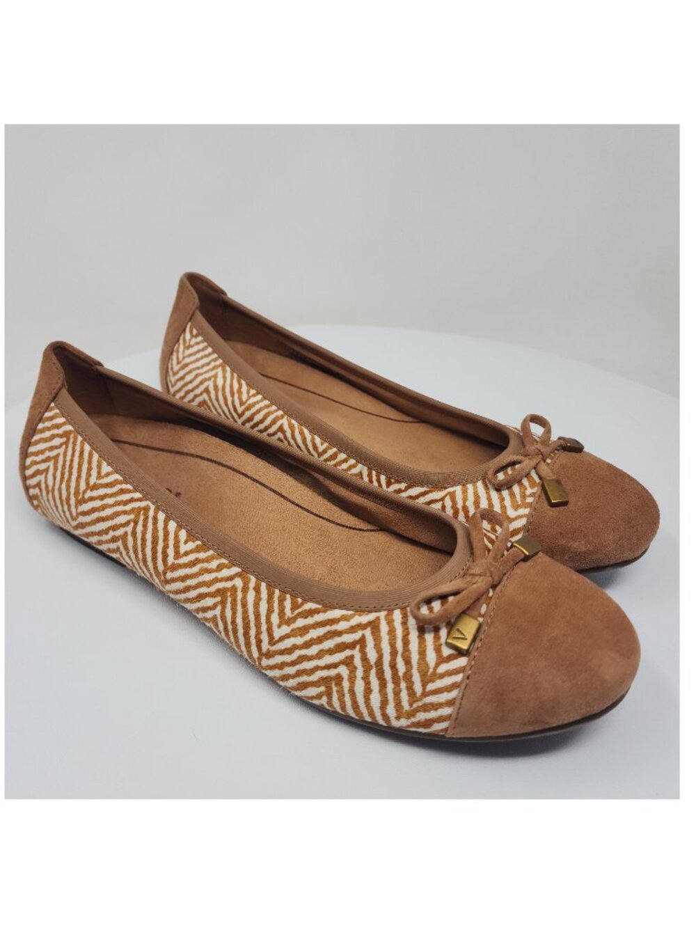 Vionic Spark Minna Bow Flat Women 7.5M Toffee Tan & Cream Zebra Cow Hair & Suede